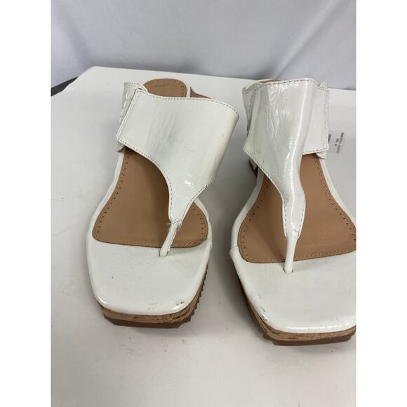 Adrienne Vittadini Chee Platform Wedge Thong Sandal in white Size 7 - Picture 3 of 5